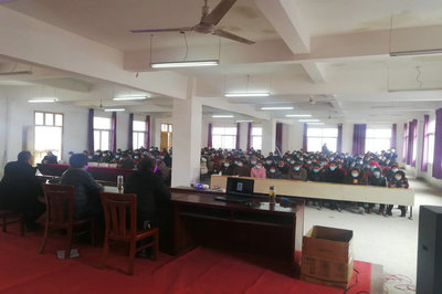 霍邱工业学校到冯井镇开展脱贫稳就业技能培训 家禽养殖技术培训助力乡村振兴